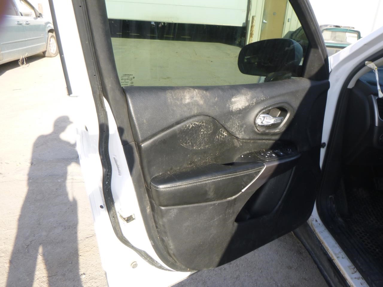 https://f005.backblazeb2.com/file/img-partshotlines-com/Inventory/EX465/Vehicle/70072_06.jpg
