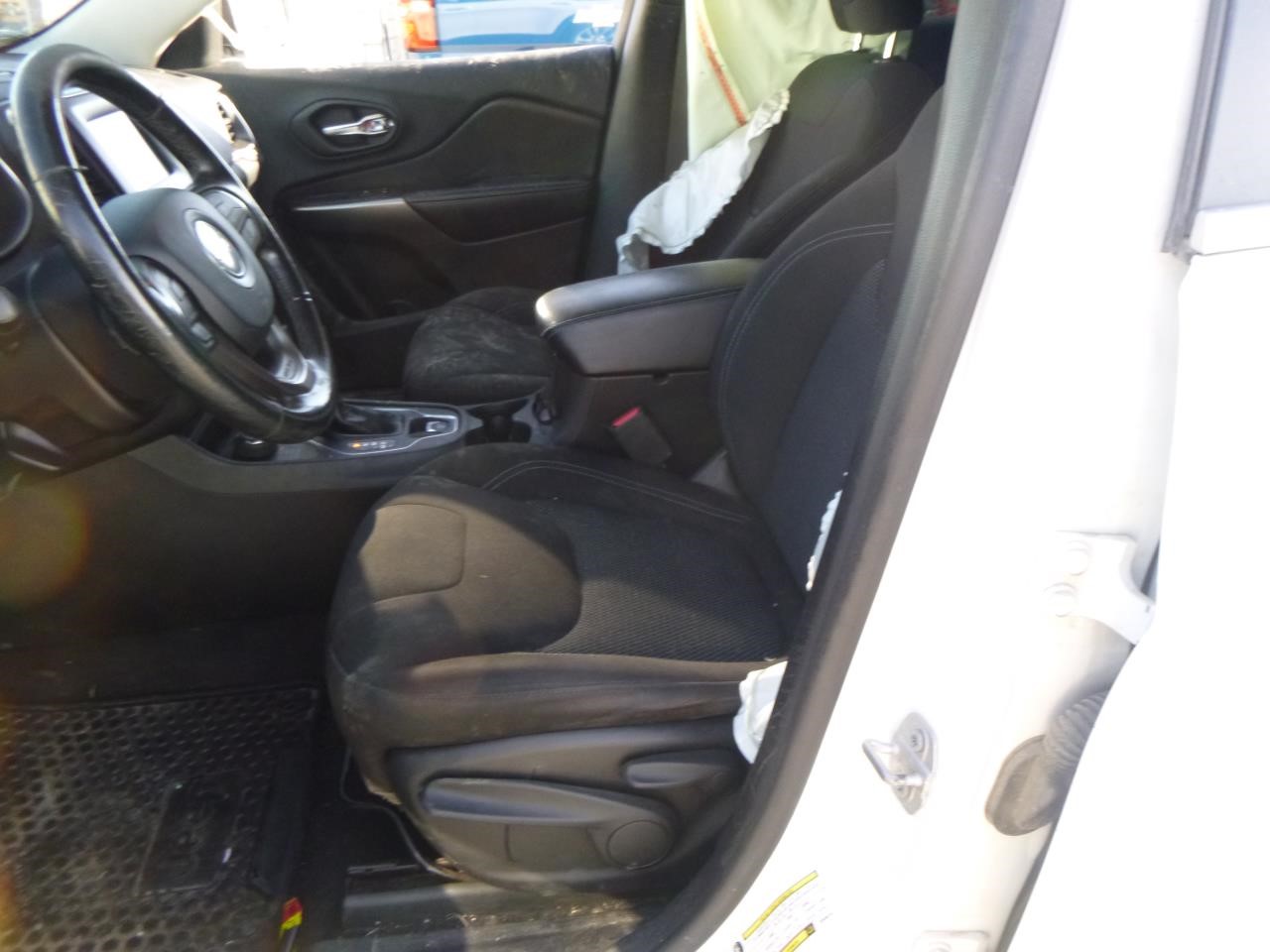 https://f005.backblazeb2.com/file/img-partshotlines-com/Inventory/EX465/Vehicle/70072_07.jpg