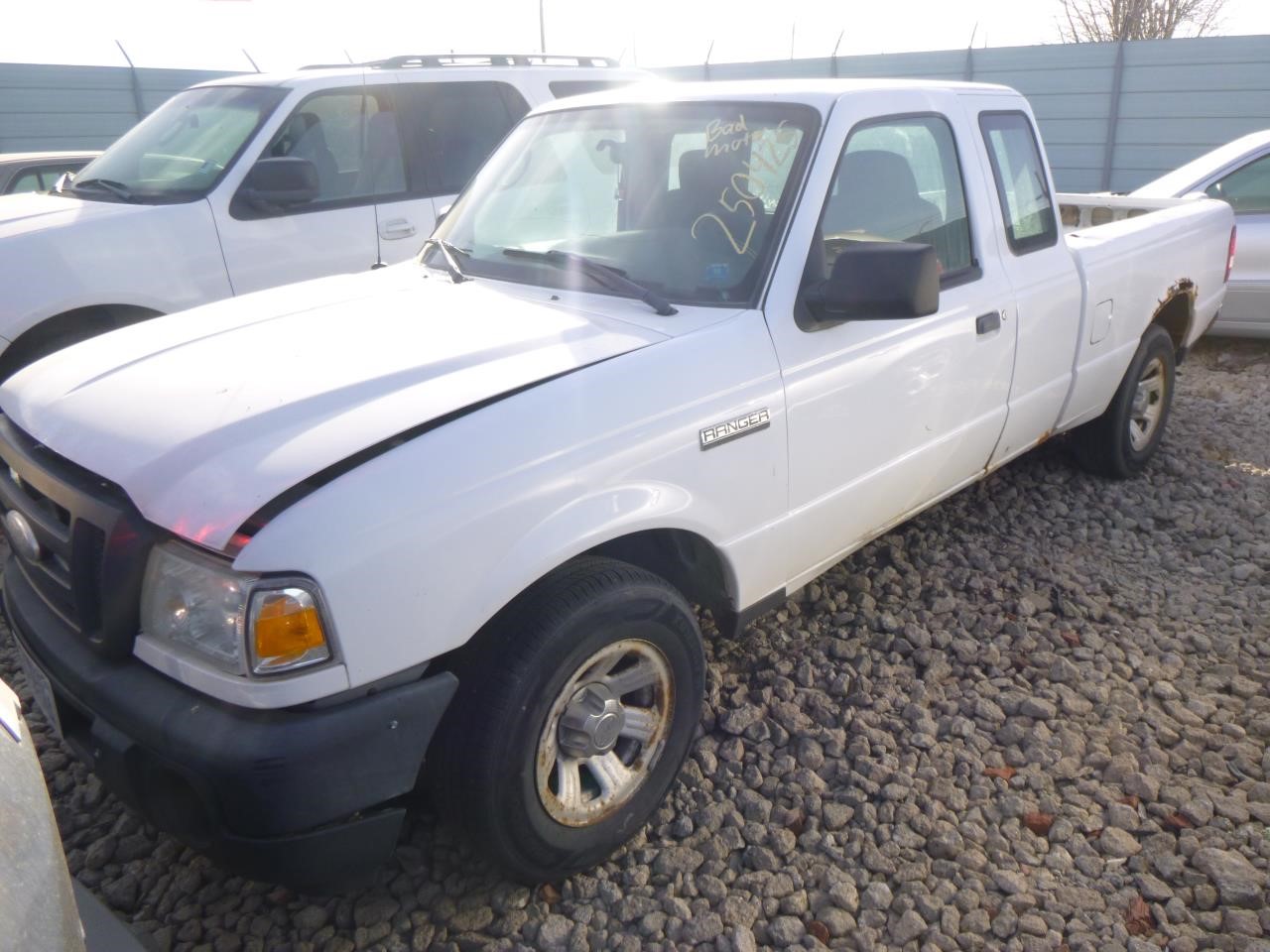https://f005.backblazeb2.com/file/img-partshotlines-com/Inventory/EX465/Vehicle/71068_01.jpg