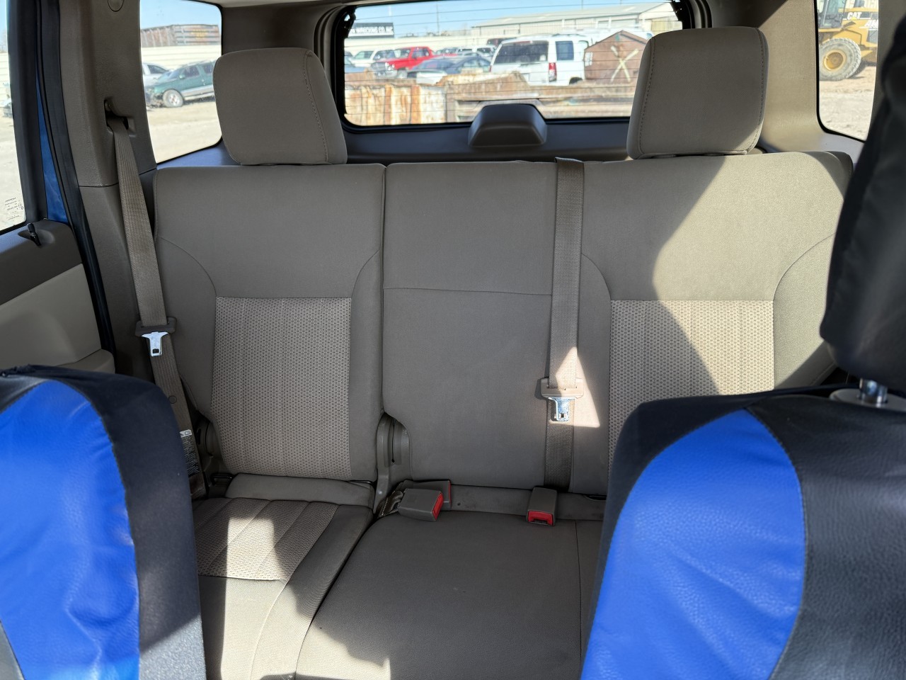 https://f005.backblazeb2.com/file/img-partshotlines-com/Inventory/EX465/Vehicle/72502_10.jpg