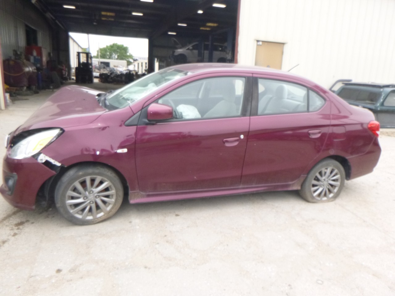 https://f005.backblazeb2.com/file/img-partshotlines-com/Inventory/EX465/Vehicle/73224_04.jpg