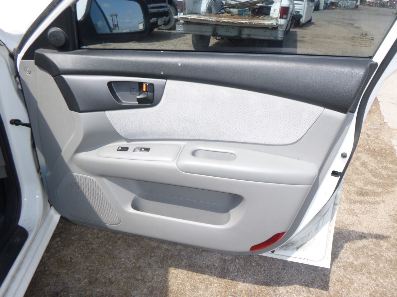 https://f005.backblazeb2.com/file/img-partshotlines-com/Inventory/EX465/Vehicle/73463_10.jpg