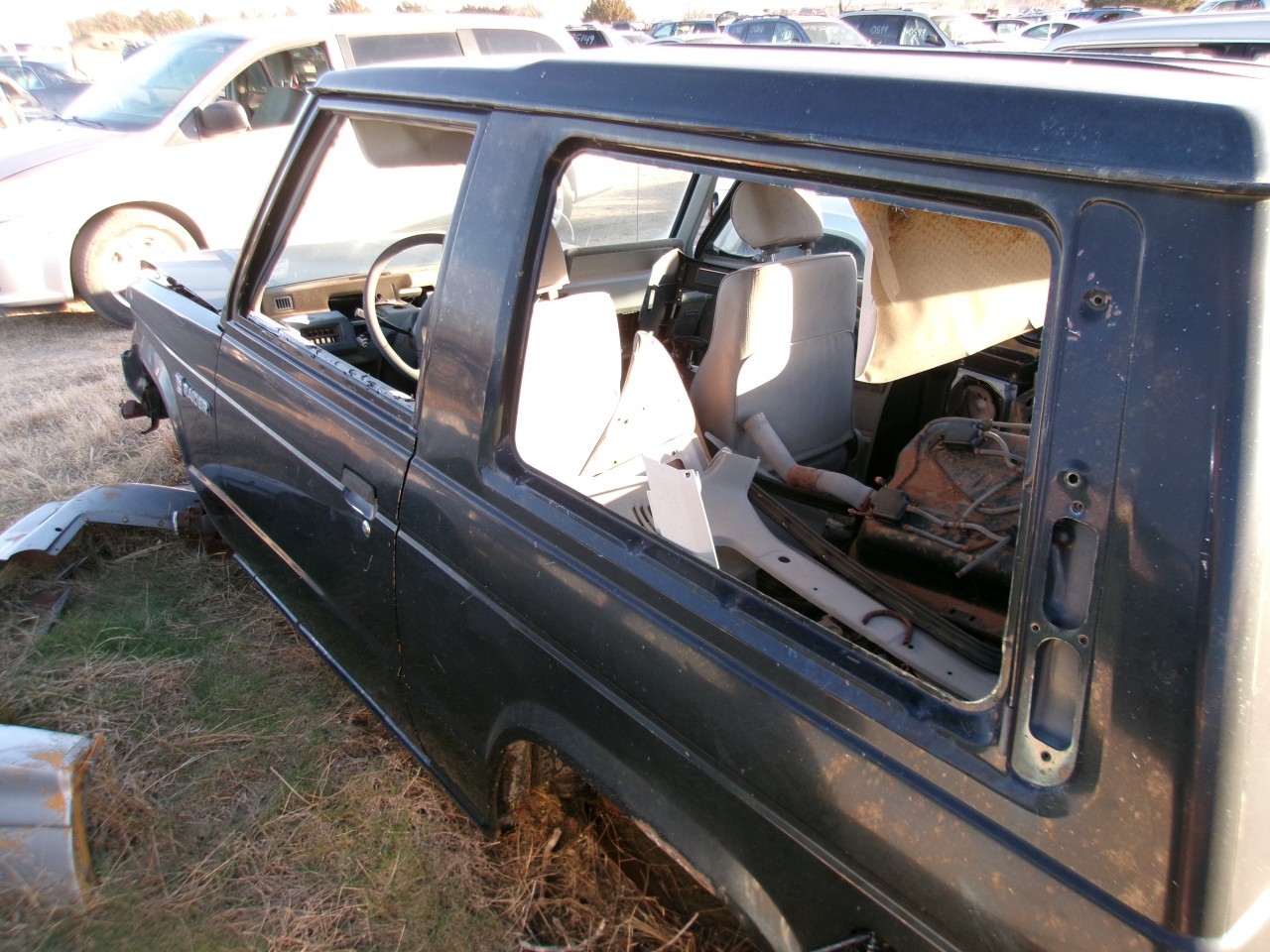 https://f005.backblazeb2.com/file/img-partshotlines-com/Inventory/EX466/Vehicle/2532_06.jpg