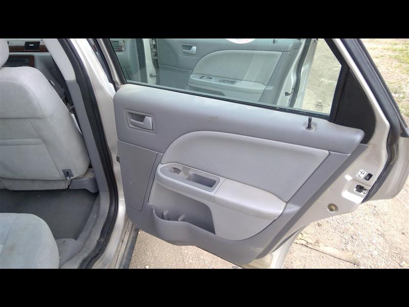 https://f005.backblazeb2.com/file/img-partshotlines-com/Inventory/EX466/Vehicle/8682_07.jpg