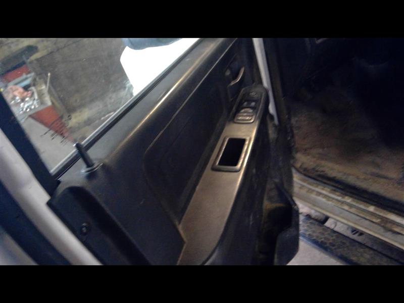 https://f005.backblazeb2.com/file/img-partshotlines-com/Inventory/EX466/Vehicle/8917_12.jpg