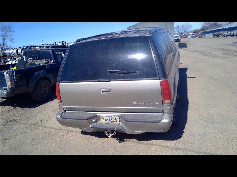 https://f005.backblazeb2.com/file/img-partshotlines-com/Inventory/EX466/Vehicle/8979_02.jpg