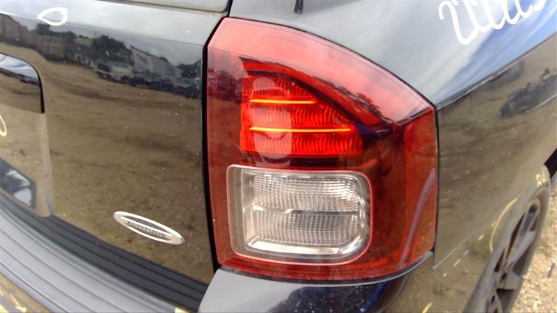 Vehicle/40132_05.jpg