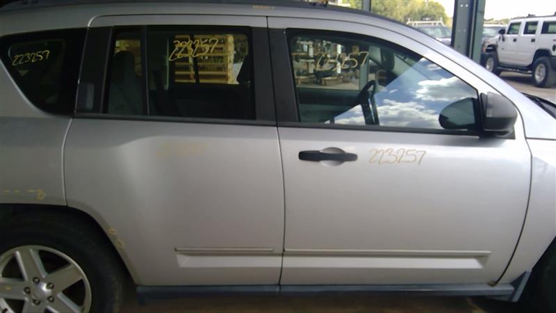 Vehicle/41982_05.jpg