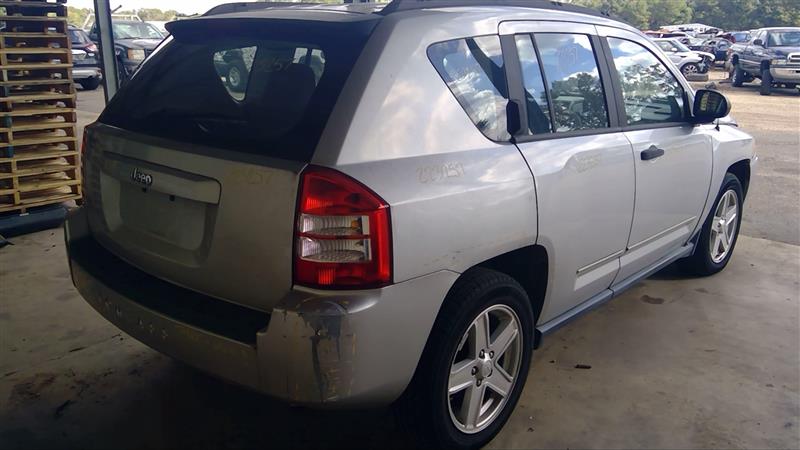 Vehicle/41982_07.jpg