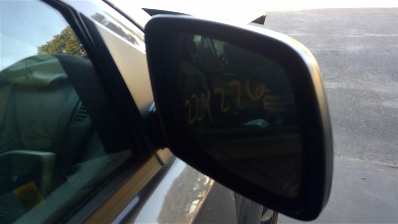 Vehicle/44099_09.jpg