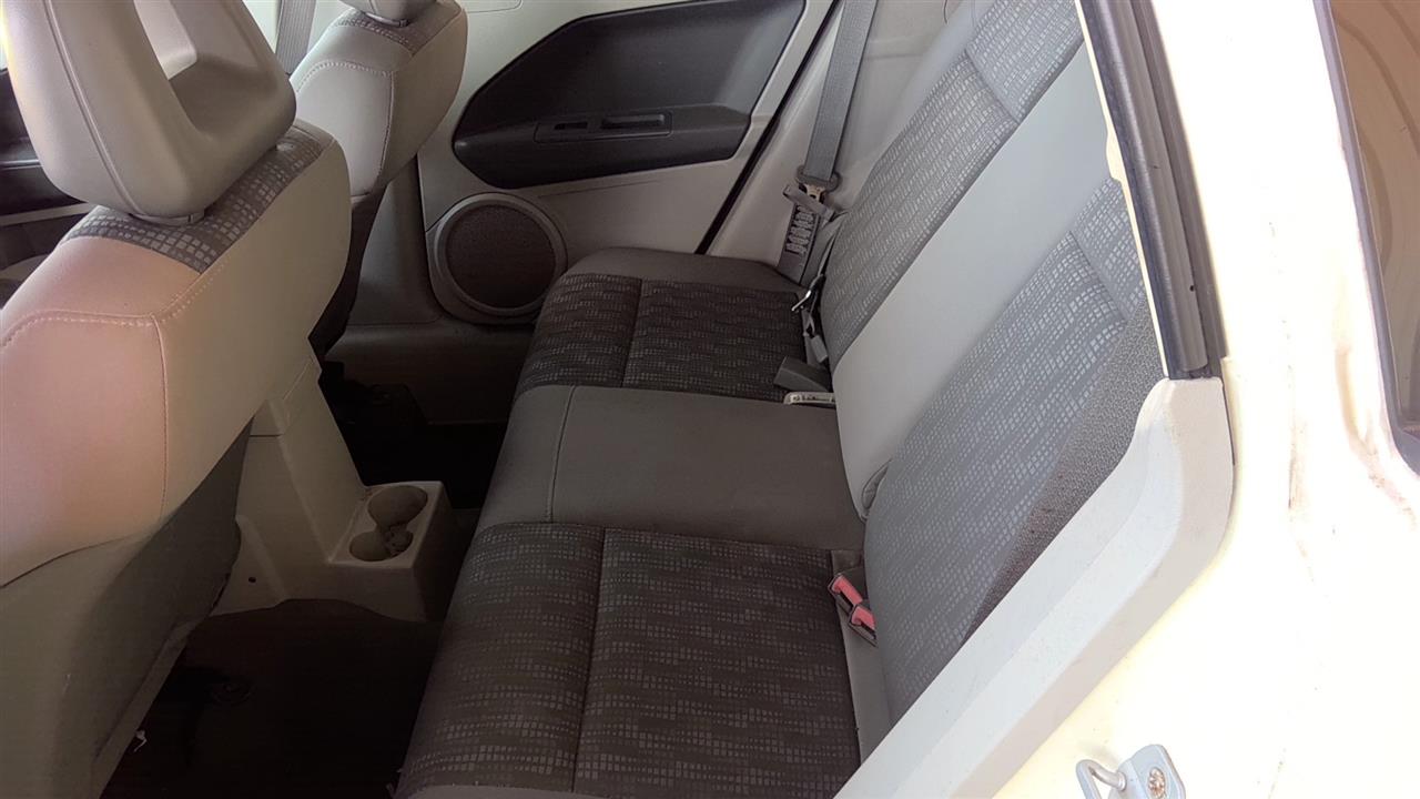 Vehicle/46710_06.jpg