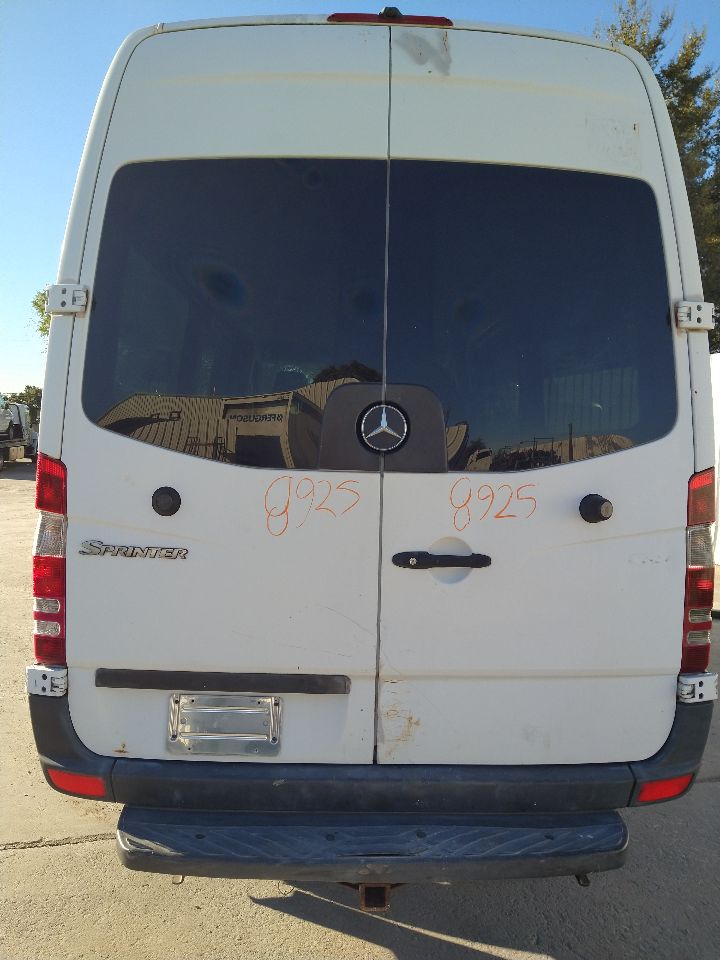 https://f005.backblazeb2.com/file/img-partshotlines-com/Inventory/EX495/Vehicle/9527_05.jpg