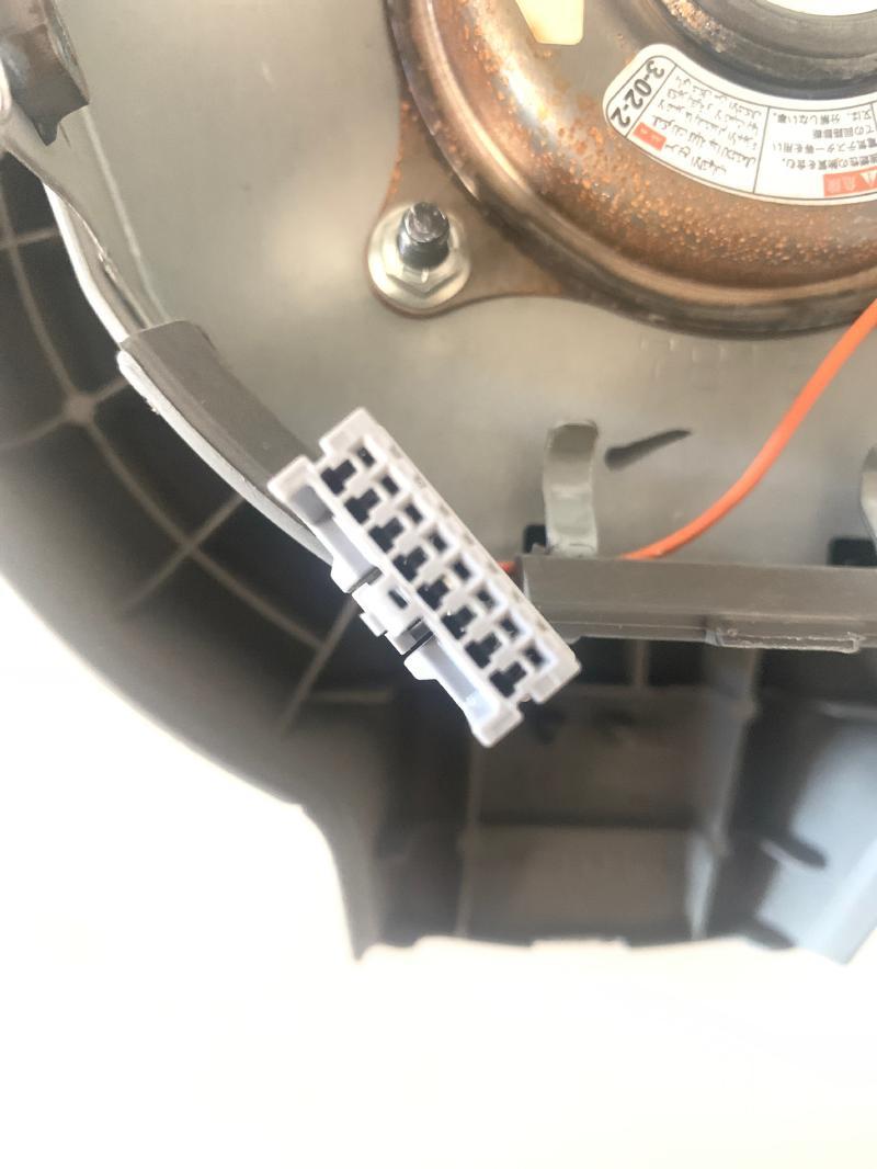 https://f005.backblazeb2.com/file/img-partshotlines-com/Inventory/EX498/2025/R7010/ED4EC0E9292940089BAAF8D2BDB170F7004.jpg