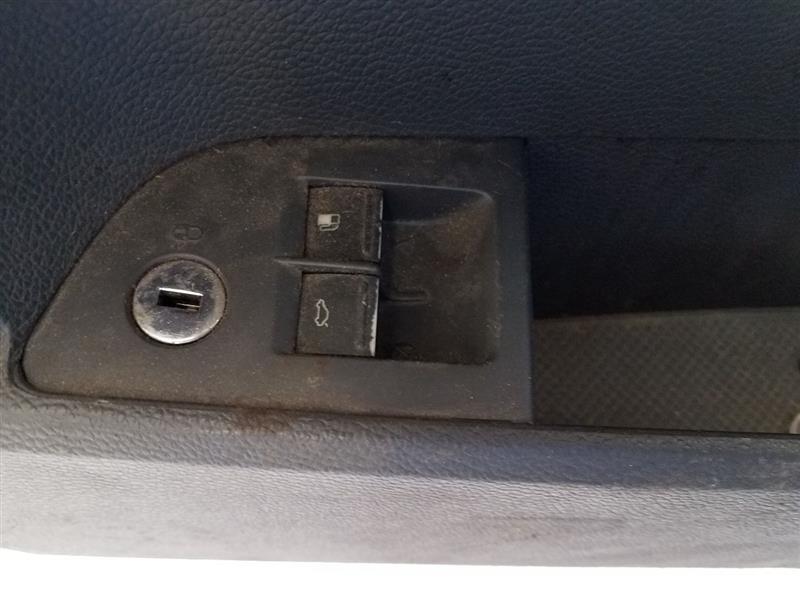 https://f005.backblazeb2.com/file/img-partshotlines-com/Inventory/EX534/Vehicle/39181_09.jpg