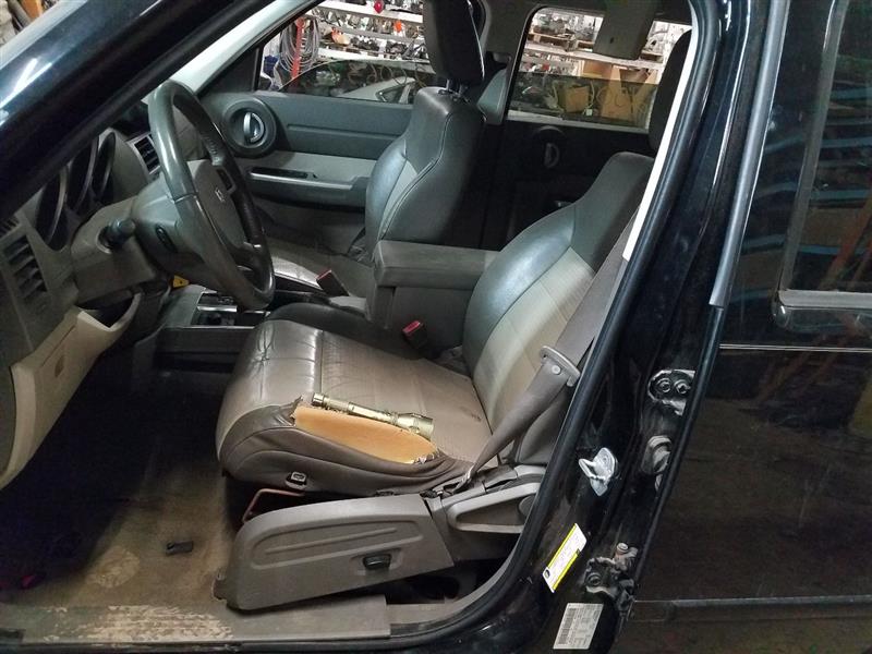 https://f005.backblazeb2.com/file/img-partshotlines-com/Inventory/EX534/Vehicle/39564_08.jpg