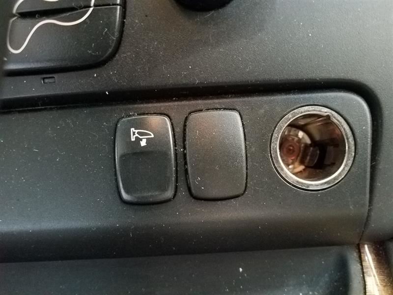 https://f005.backblazeb2.com/file/img-partshotlines-com/Inventory/EX534/Vehicle/39669_10.jpg