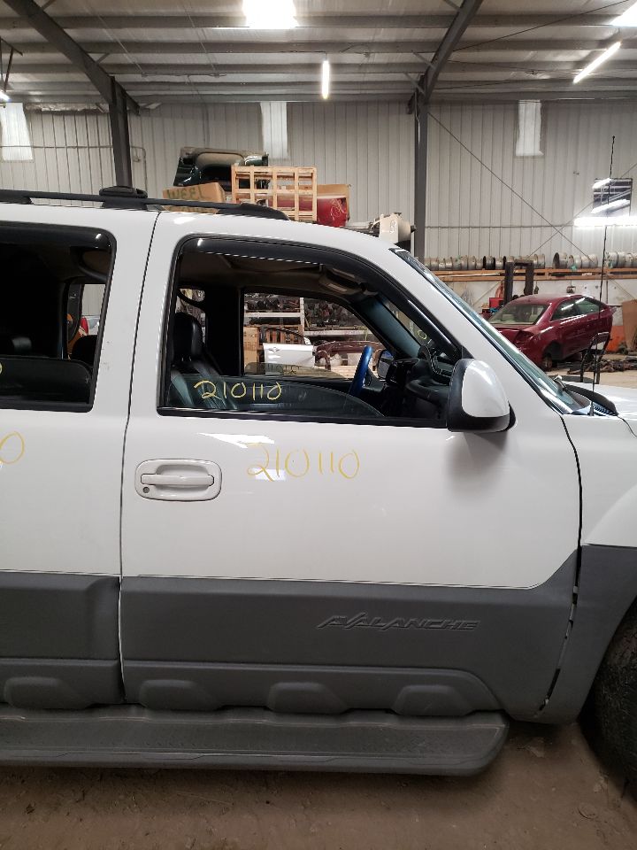 https://f005.backblazeb2.com/file/img-partshotlines-com/Inventory/EX534/Vehicle/40240_12.jpg