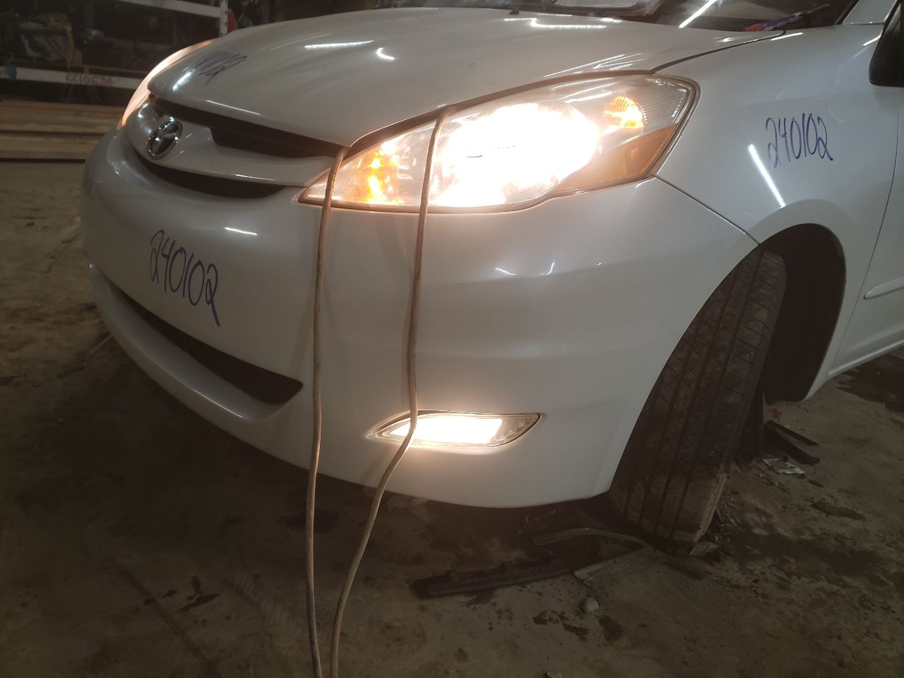 https://f005.backblazeb2.com/file/img-partshotlines-com/Inventory/EX534/Vehicle/44000_08.jpg