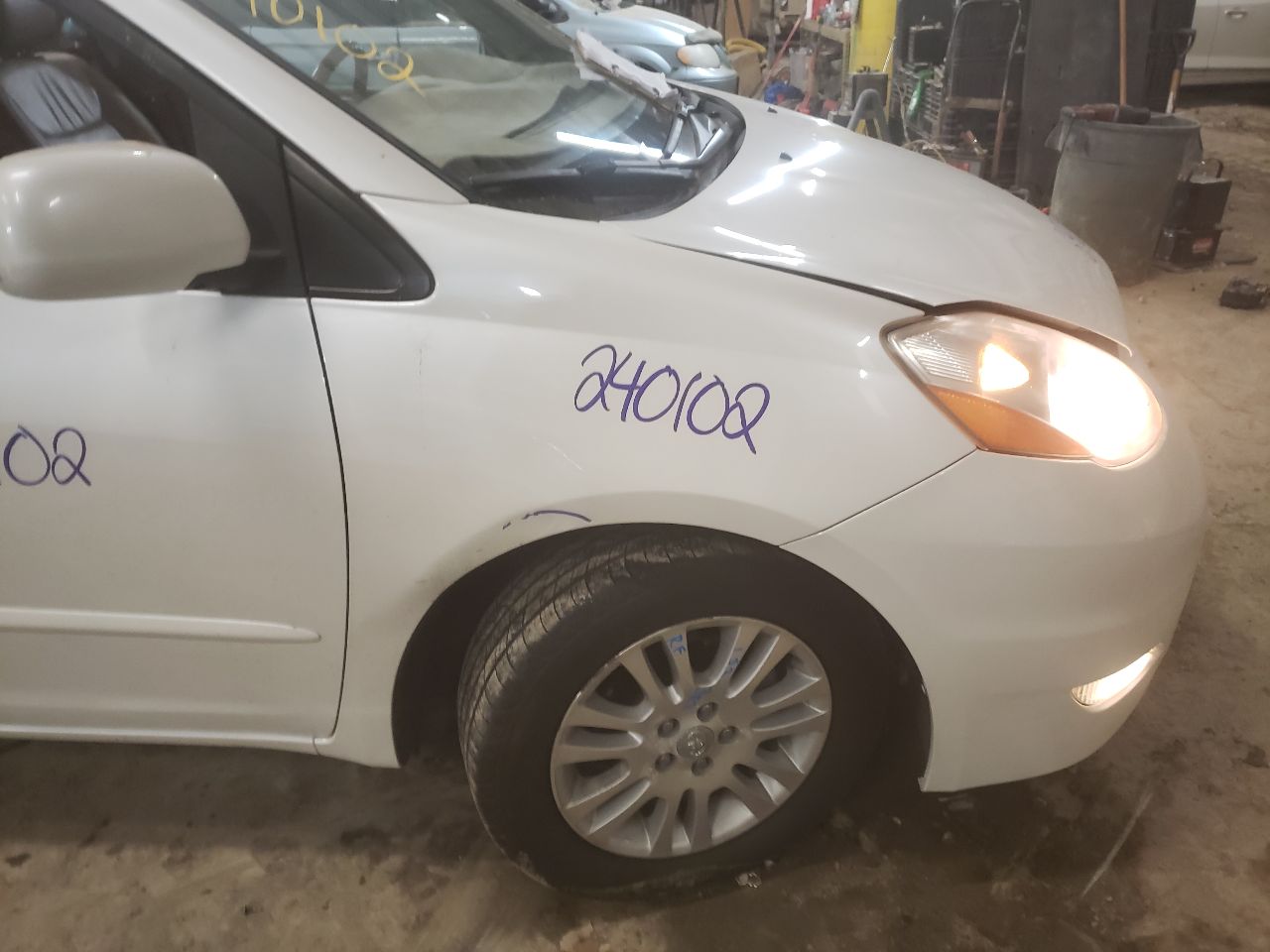 https://f005.backblazeb2.com/file/img-partshotlines-com/Inventory/EX534/Vehicle/44000_11.jpg