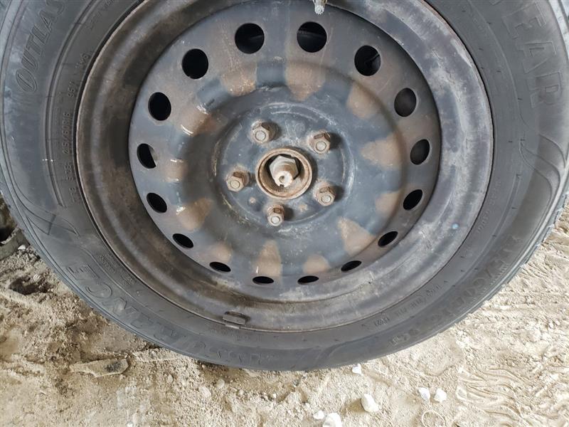 https://f005.backblazeb2.com/file/img-partshotlines-com/Inventory/EX534/Vehicle/44516_10.jpg