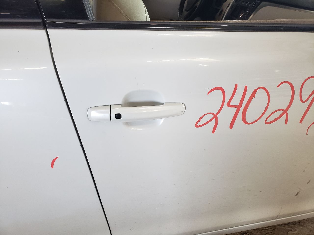 https://f005.backblazeb2.com/file/img-partshotlines-com/Inventory/EX534/Vehicle/44516_12.jpg