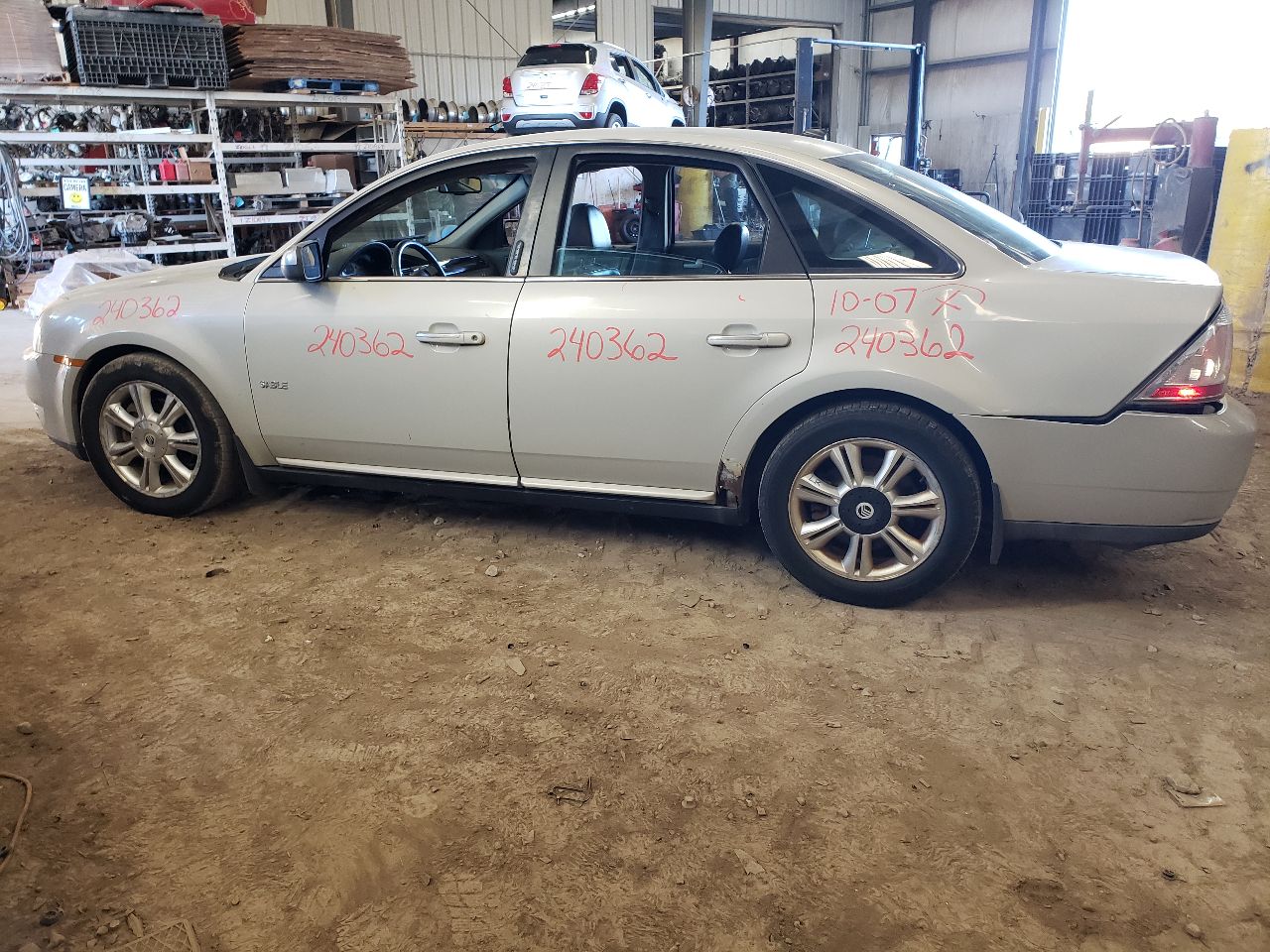 https://f005.backblazeb2.com/file/img-partshotlines-com/Inventory/EX534/Vehicle/44698_01.jpg