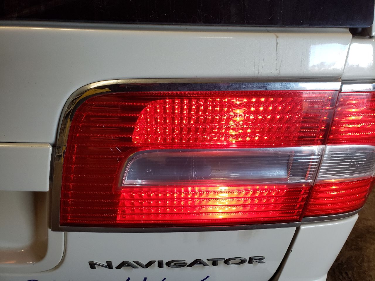 https://f005.backblazeb2.com/file/img-partshotlines-com/Inventory/EX534/Vehicle/44920_10.jpg