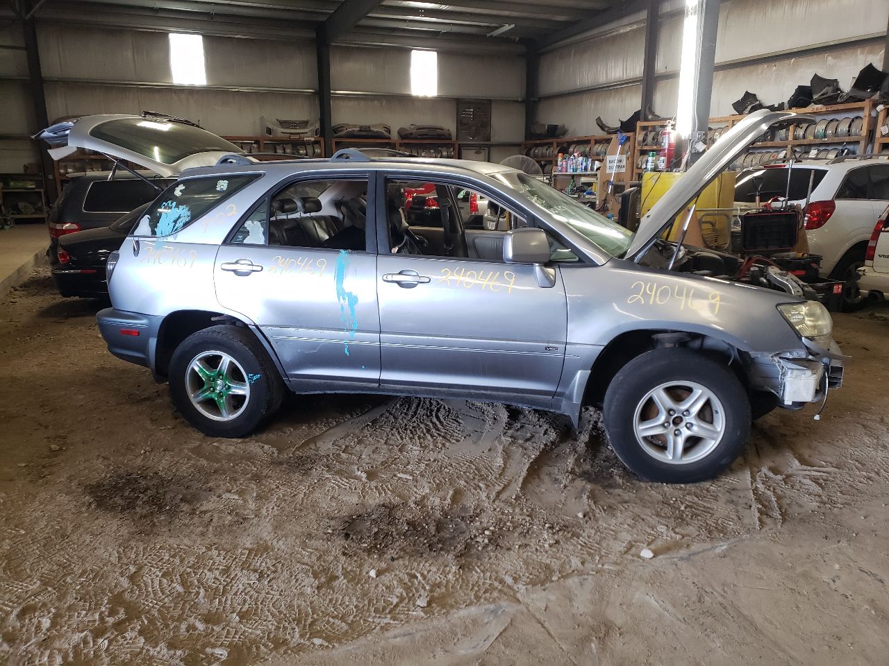 https://f005.backblazeb2.com/file/img-partshotlines-com/Inventory/EX534/Vehicle/44923_12.jpg