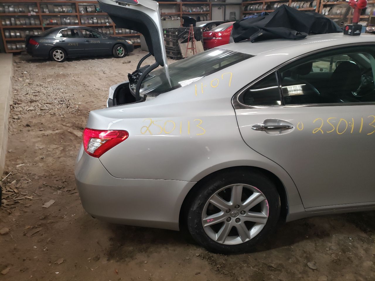 https://f005.backblazeb2.com/file/img-partshotlines-com/Inventory/EX534/Vehicle/44983_12.jpg