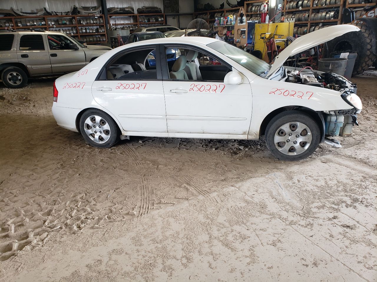 https://f005.backblazeb2.com/file/img-partshotlines-com/Inventory/EX534/Vehicle/45242_07.jpg