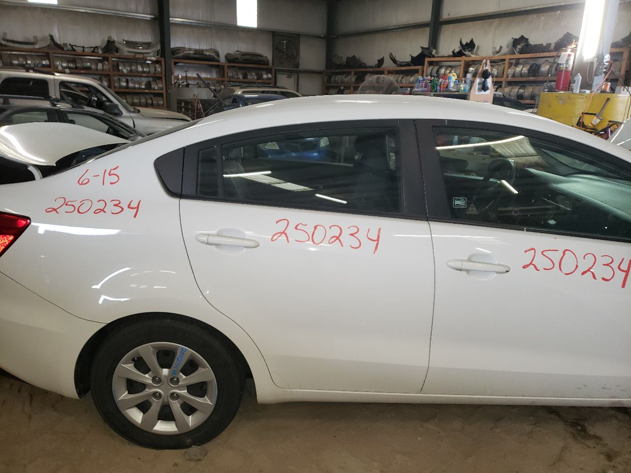 https://f005.backblazeb2.com/file/img-partshotlines-com/Inventory/EX534/Vehicle/45257_12.jpg