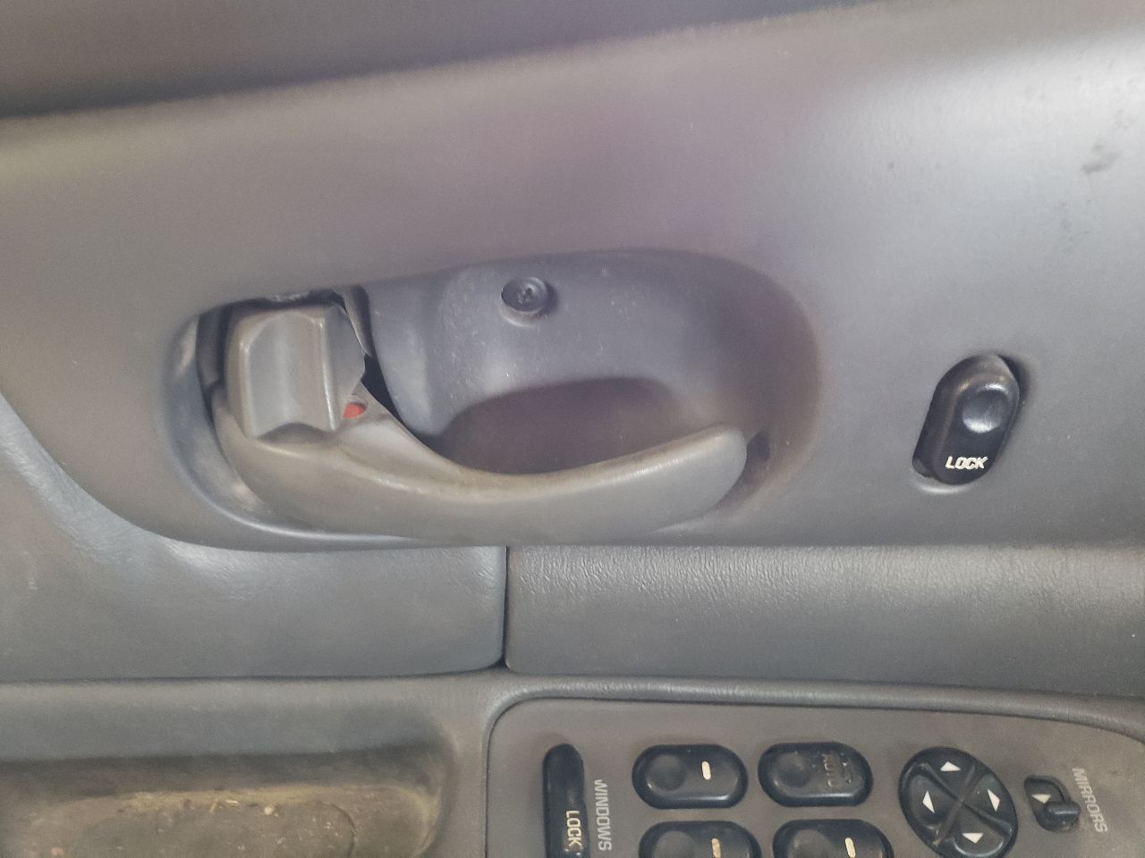 https://f005.backblazeb2.com/file/img-partshotlines-com/Inventory/EX534/Vehicle/45289_08.jpg