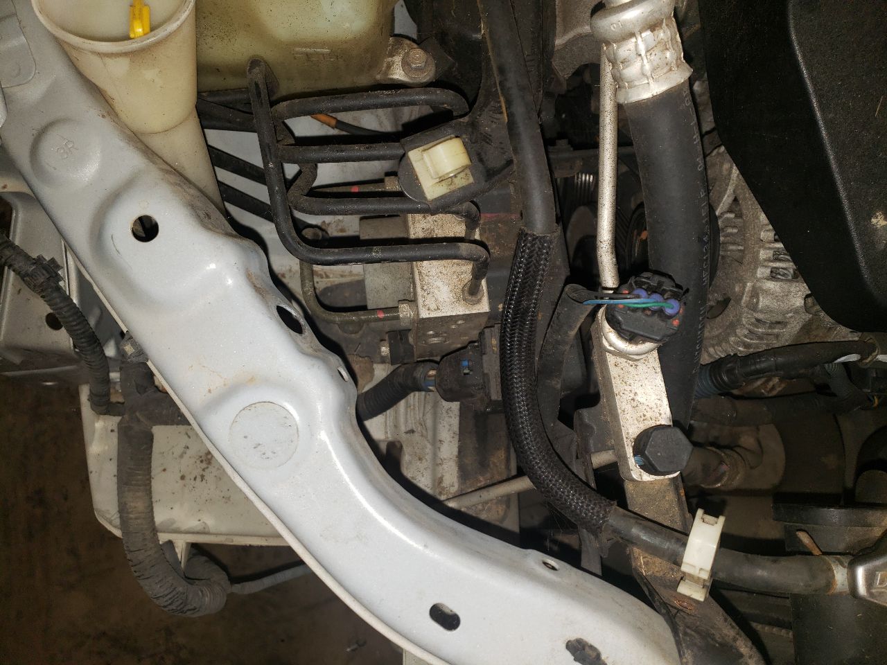 https://f005.backblazeb2.com/file/img-partshotlines-com/Inventory/EX534/Vehicle/45801_10.jpg