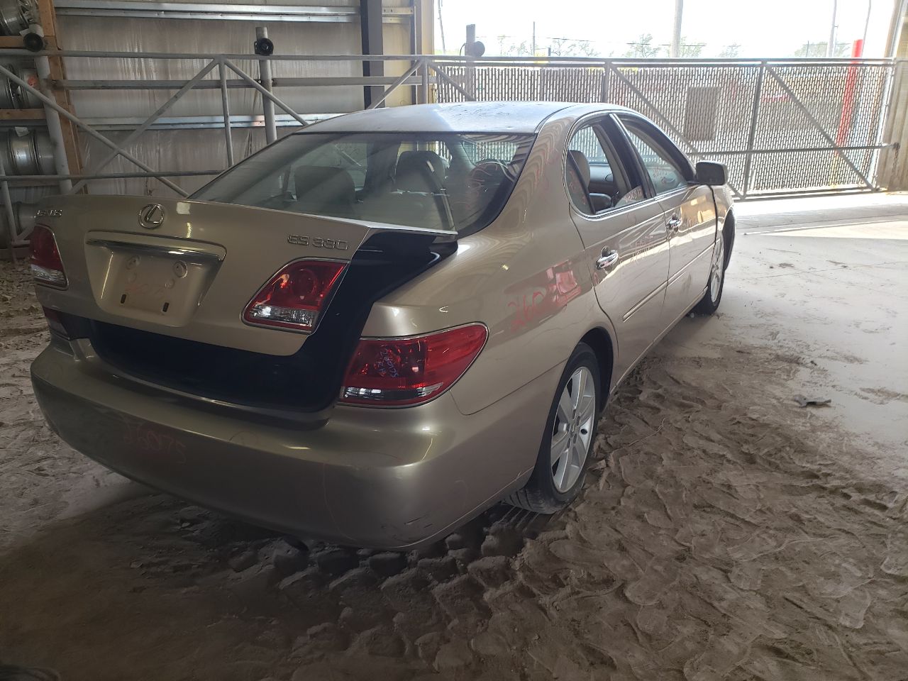 https://f005.backblazeb2.com/file/img-partshotlines-com/Inventory/EX534/Vehicle/46021_03.jpg