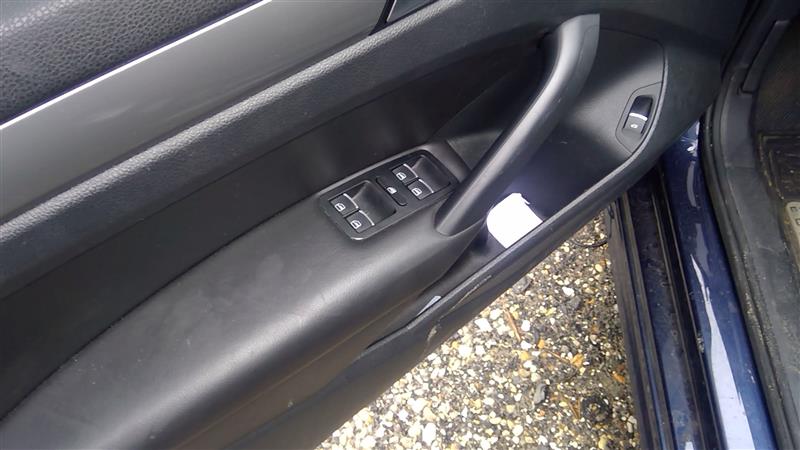 https://f005.backblazeb2.com/file/img-partshotlines-com/Inventory/EX536/Vehicle/65694_10.jpg