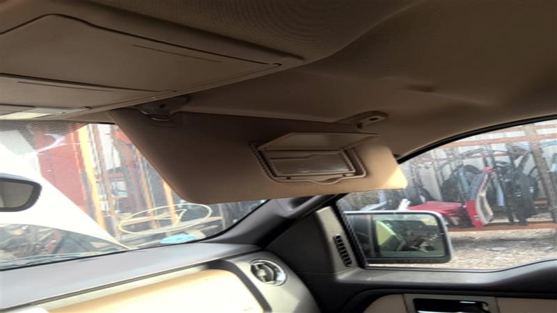 Vehicle/80383_06.jpg