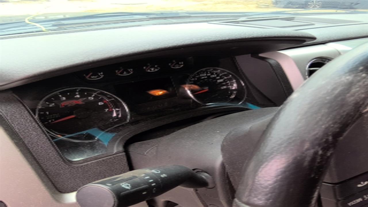 Vehicle/83100_02.jpg