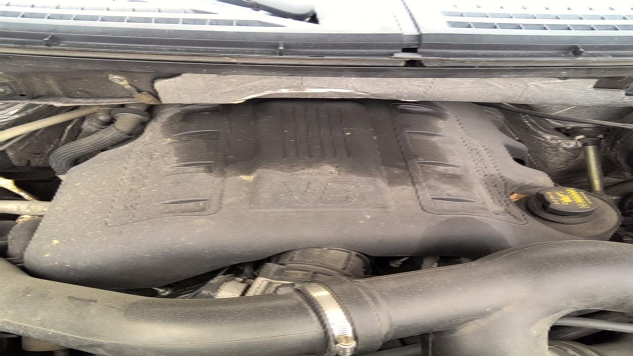Vehicle/83100_09.jpg