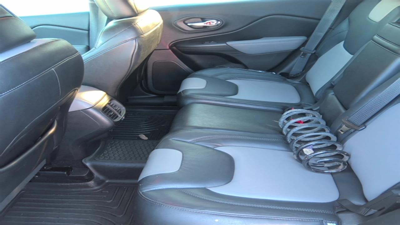 Vehicle/88685_05.jpg