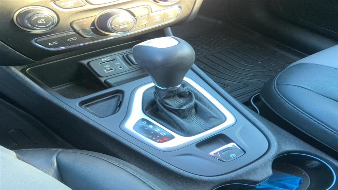 Vehicle/88685_09.jpg