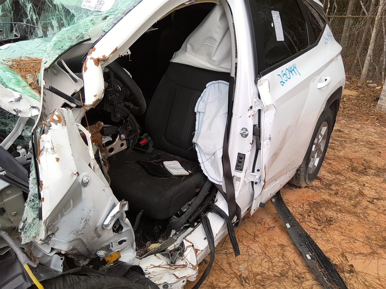 Vehicle/89130_04.jpg
