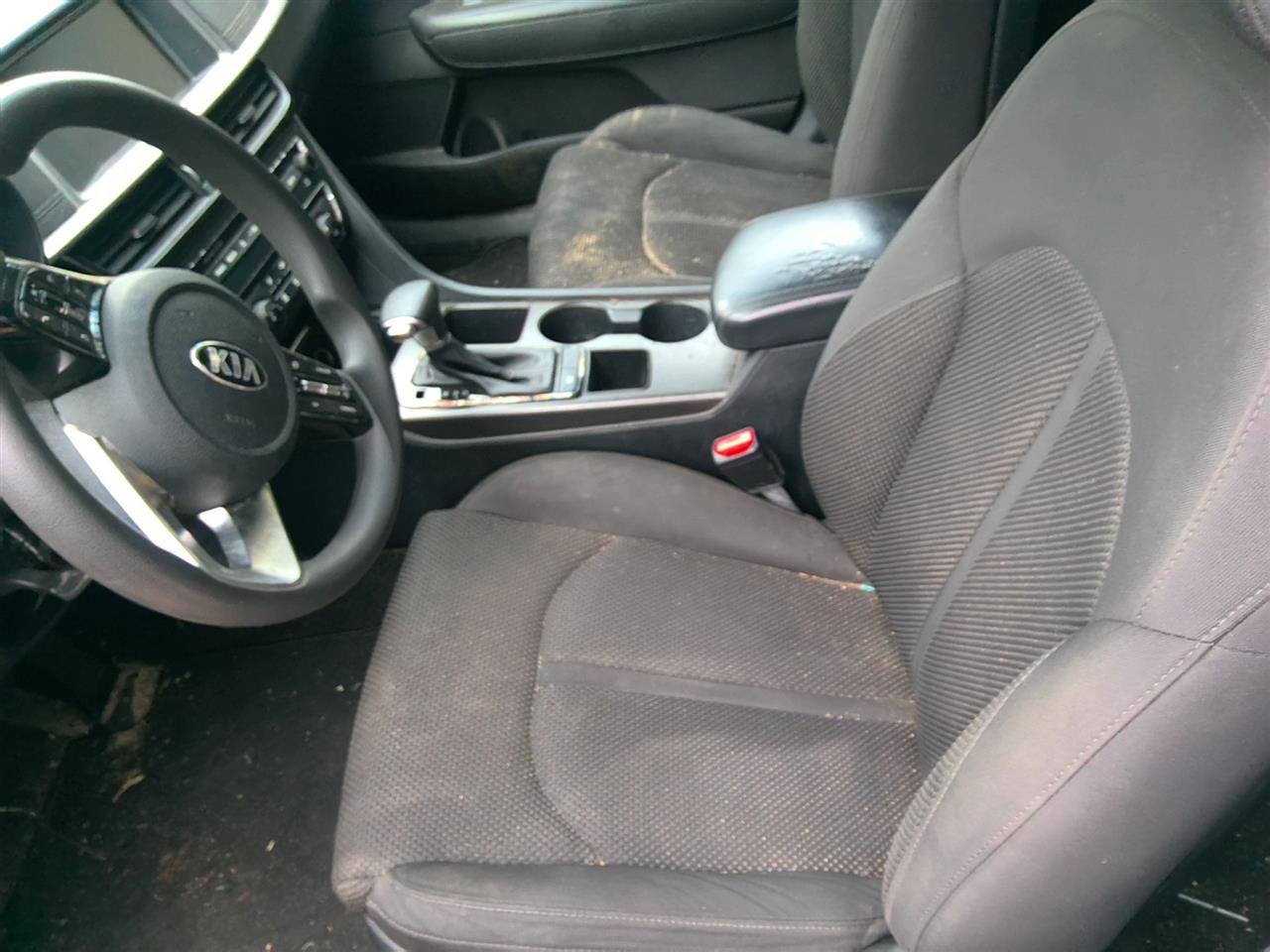 Vehicle/89705_06.jpg