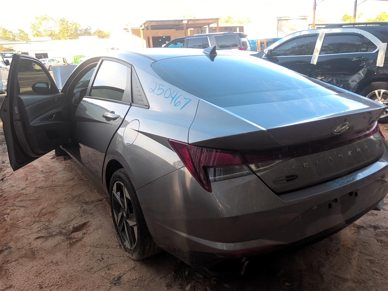 Vehicle/89712_04.jpg