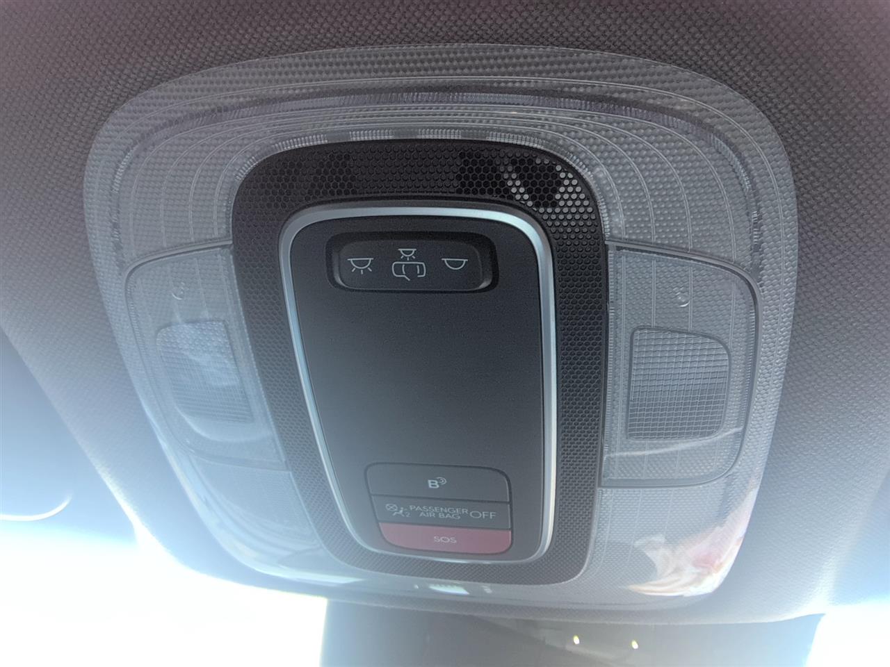 Vehicle/89712_08.jpg