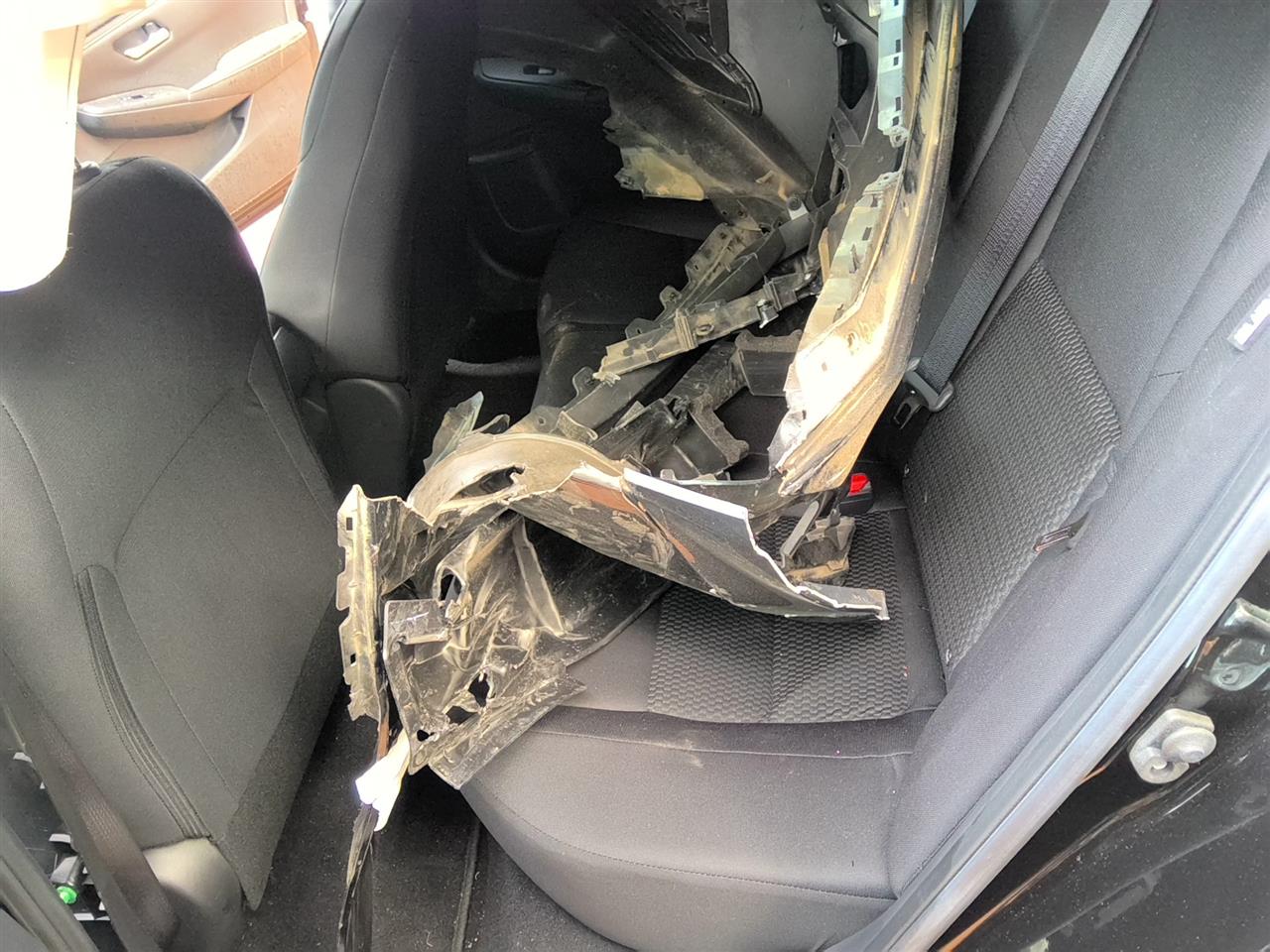 Vehicle/89713_07.jpg