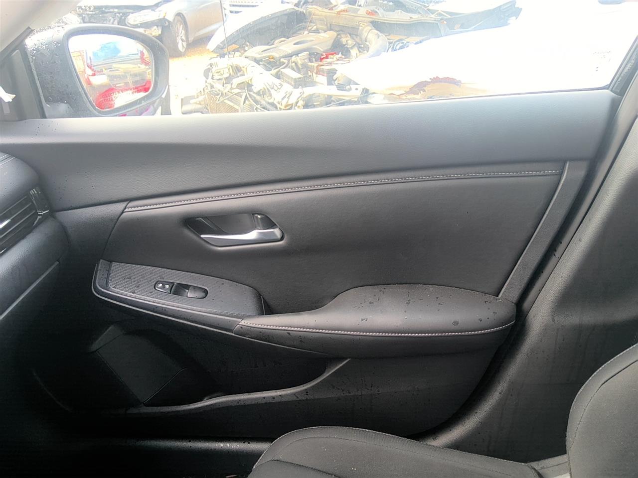 Vehicle/90429_11.jpg