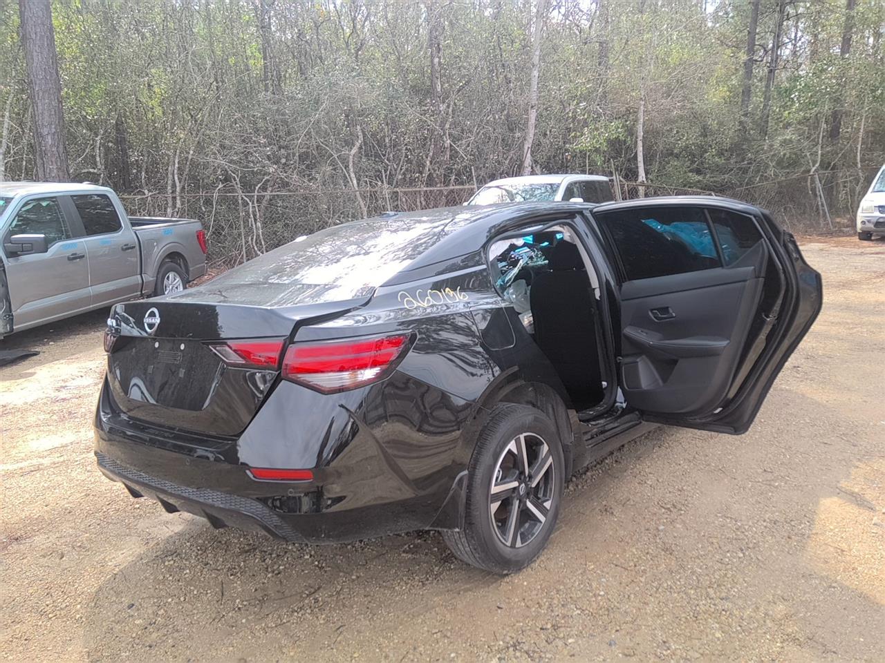 Vehicle/90658_04.jpg