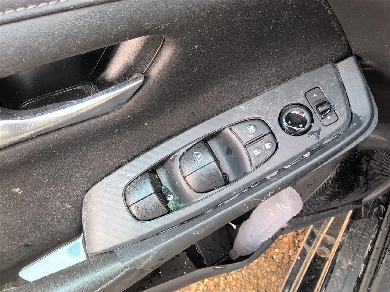 Vehicle/90658_10.jpg