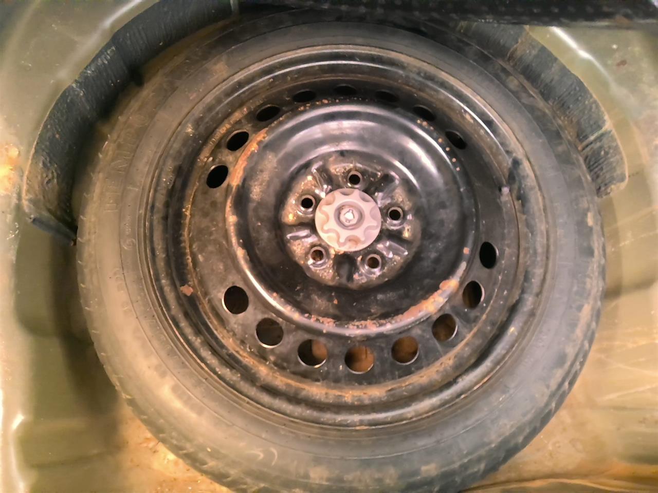 https://f005.backblazeb2.com/file/img-partshotlines-com/Inventory/EX536/Vehicle/91415_11.jpg