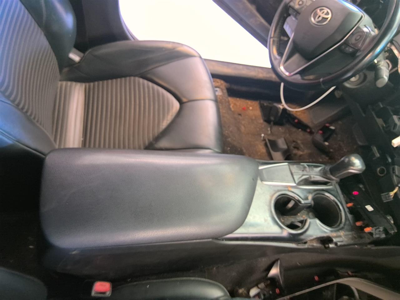 https://f005.backblazeb2.com/file/img-partshotlines-com/Inventory/EX536/Vehicle/91415_12.jpg